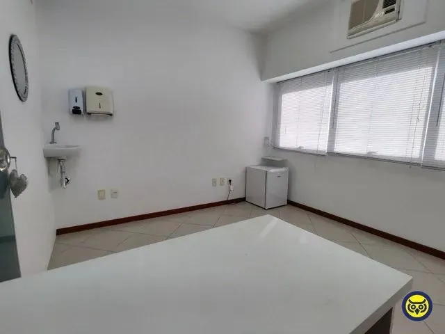 Imagem 3: Sala Comercial na Trindade, a Venda, Garagem