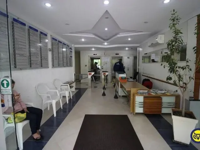 Imagem 13: Sala Comercial na Trindade, a Venda, Garagem