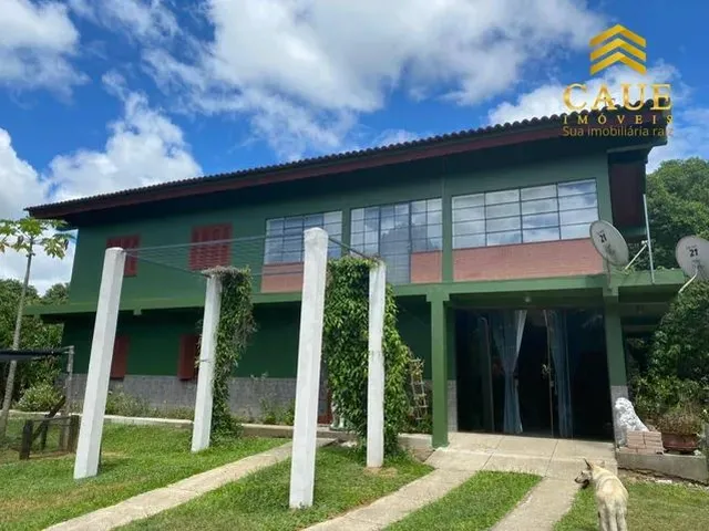 Imagem: Casa Alto Padrão com 5 Dormitórios Sendo