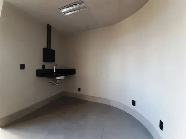 Imagem 5: Sala Comercial Reformada N Centro de Goiânia em Frente a Praça Cívica - Prédio C