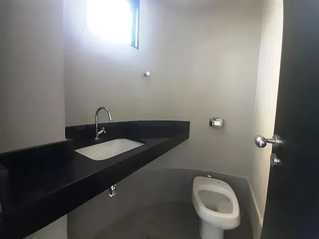 Imagem 2: Sala Comercial Reformada N Centro de Goiânia em Frente a Praça Cívica - Prédio C