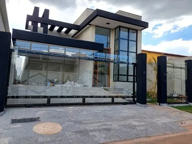 Imagem 1: Casa, Rua 12 Vazada para Rua 10 com 04 Suites