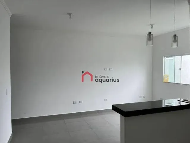 Imagem: Casa com 2 Dormitórios À Venda, 70 M²