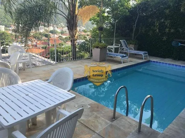 Imagem: Casa com 4 Dormitórios À Venda, 350 M²