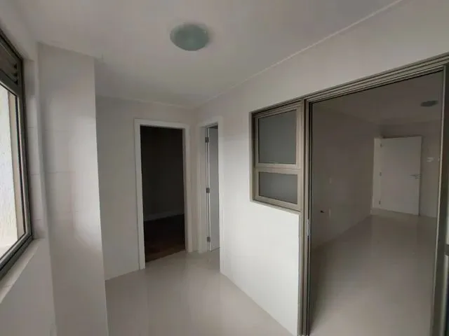 Imagem 2: Centro Apartamento com 3 dormitórios
