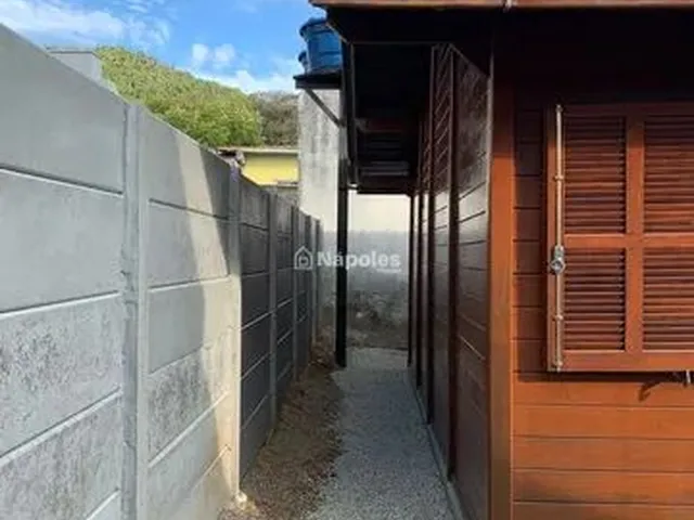 Imagem 3: Casa com Amplo Quintal e 3 Quartos