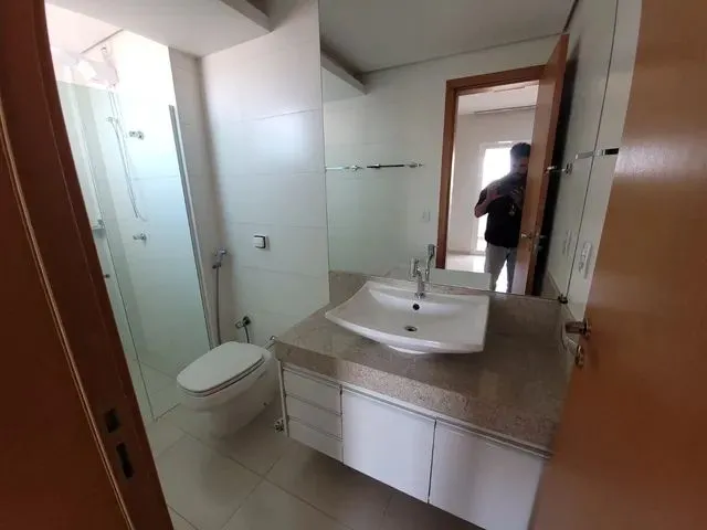 Imagem 10: Apartamento para Aluguel Possui 200 M2 com 04 Quartos em Lídice - Uberlândia - Mg