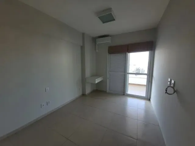 Imagem 9: Apartamento para Aluguel Possui 200 M2 com 04 Quartos em Lídice - Uberlândia - Mg