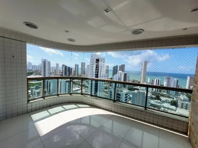 Imagem: O apartamento possui 4 Dormitórios, 3 Suítes, 1 Banheiro,