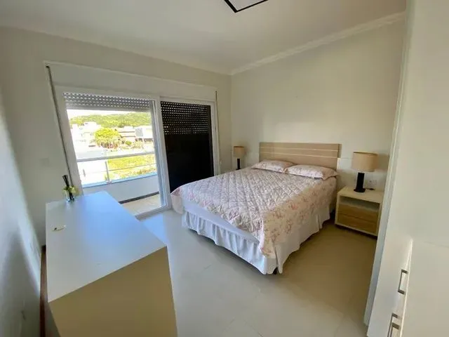 Imagem 7: Casa para Locação em Florianópolis, Jurerê Internacional, 3 Dormitórios, 3 Suítes