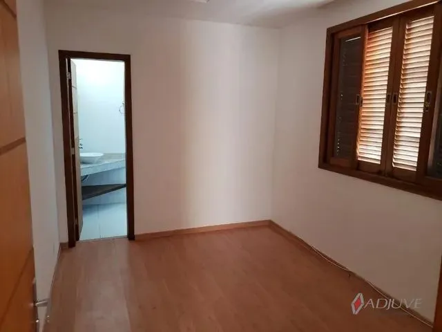 Imagem 15: Petrópolis - Casa Padrão - Valparaíso