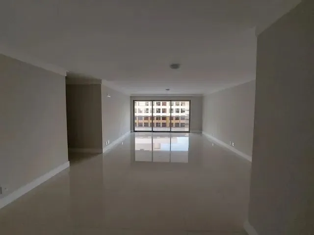 Imagem 15: Aluguel Apartamento com 3 dormitórios