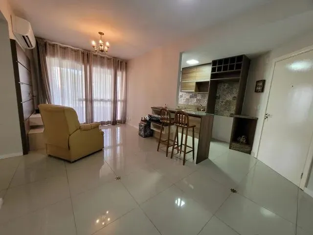 Imagem: O apartamento possui 3 Dormitórios, 1 Suíte, 1 Banheiro,