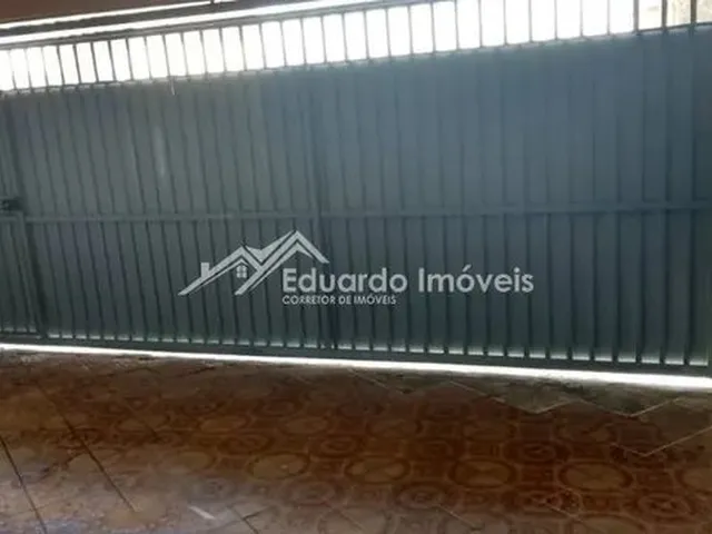 Imagem: A casa possui 3 Dormitórios, 3 Suítes, 5 Banheiros, 2