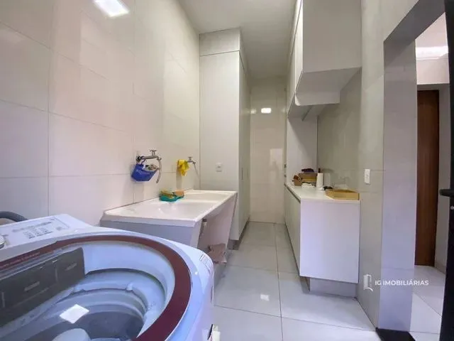 Imagem 2: Casa com 3 Dormitórios À Venda, 236 M² por R$ 850.000,00 - Independência