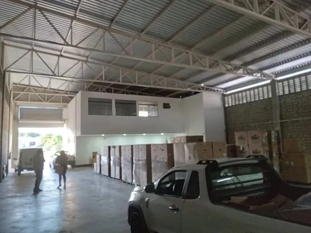 Imagem: Aluga-Se Galpão 650 M2 no Parque das Laranjeiras