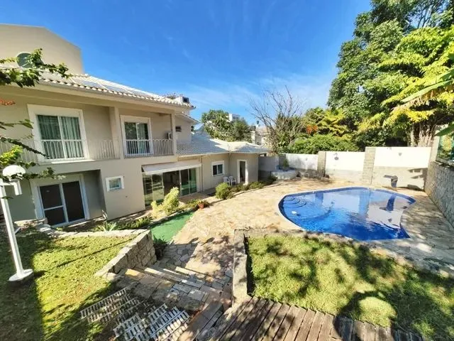 Imagem 15: Casa com 5 Dormitórios Terreno de 1400M² em Condomínio Fechado - Cacupé