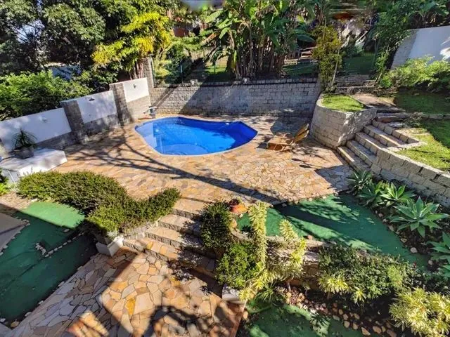 Imagem 5: Casa com 5 Dormitórios Terreno de 1400M² em Condomínio Fechado - Cacupé