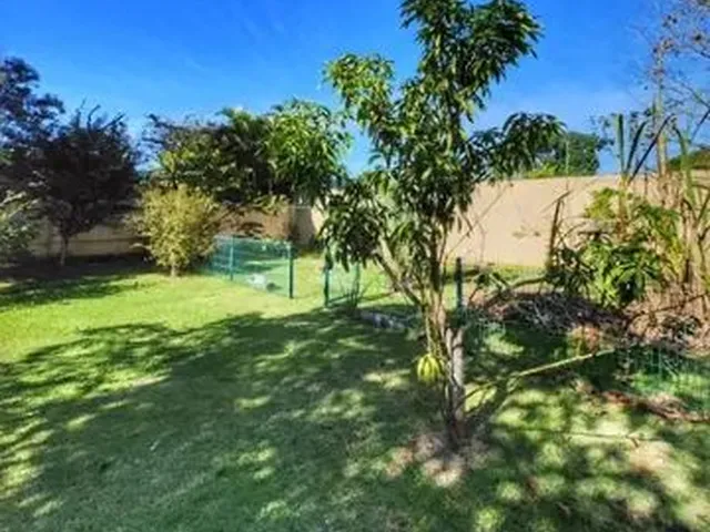 Imagem 2: Casa com 5 Dormitórios Terreno de 1400M² em Condomínio Fechado - Cacupé
