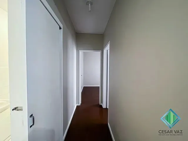 Imagem 6: Apartamento para Venda Tem 46 Metros Quadrados com 2 Quartos em Centro - Florianópolis