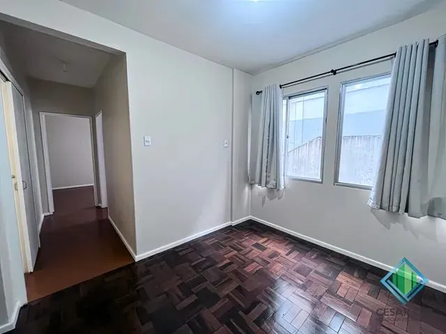 Imagem 3: Apartamento para Venda Tem 46 Metros Quadrados com 2 Quartos em Centro - Florianópolis