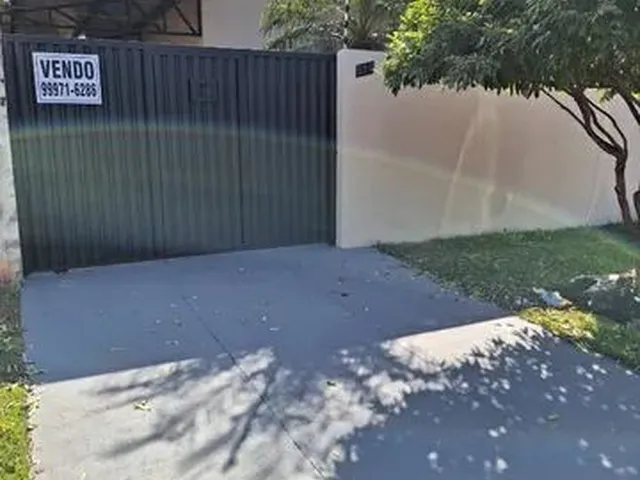 Imagem: A casa possui 2 Dormitórios, 1 Banheiro, 1 Vaga na