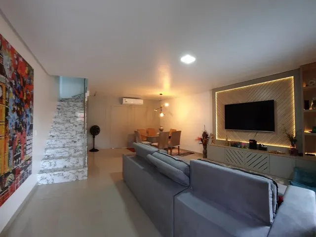 Imagem 1: Casa Triplex Condomínio Amsterdan Parque das Laranjeiras com 3 Suítes