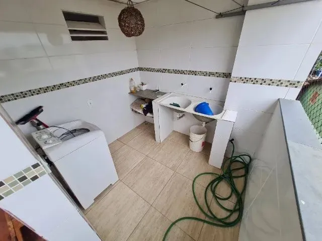 Imagem 3: Edifício com 3 Apartamentos Garagem e Terraço
