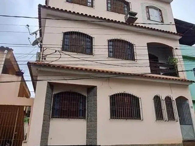 Imagem 5: Edifício com 3 Apartamentos Garagem e Terraço