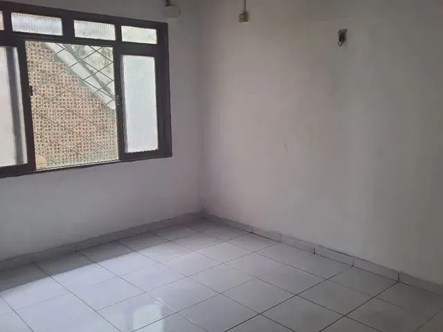 Imagem: A kitnet possui 1 Dormitório, 1 Banheiro e está
