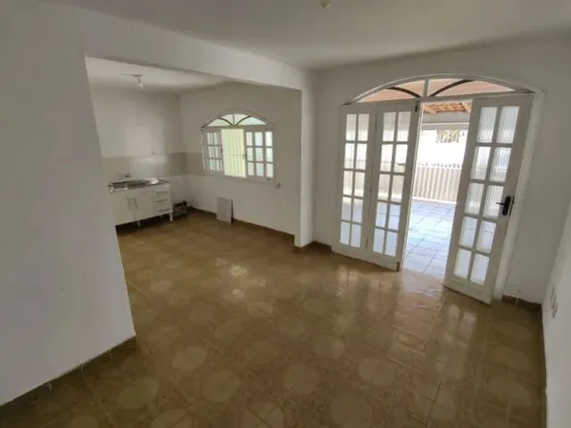 Imagem: Apartamento Térreo com 2 Quartos para Aluguel