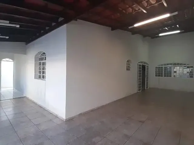 Imagem 1: Casa para Aluguel Possui 180 M2 com 03 Quartos no Bairro Tabajaras - Uberlândia - Mg