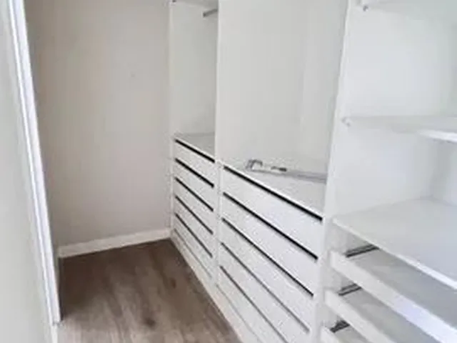 Imagem 3: Casa em Condomínio para Locação em Camaçari, Alphaville (Abrantes), 4 Dormitórios, 4