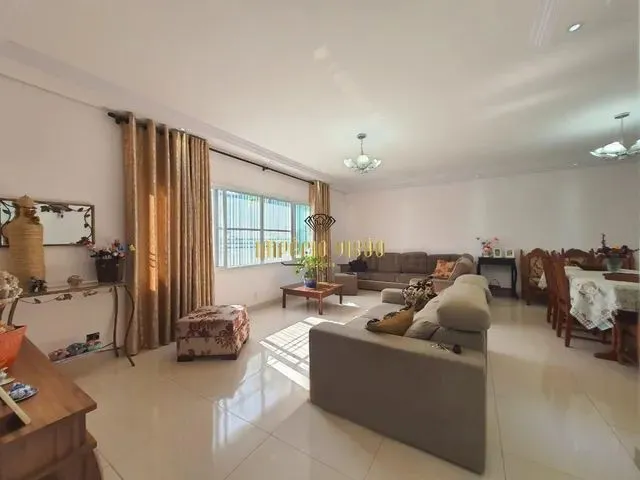 Imagem: Casa Térrea com 4 Dormitórios para Aluguel