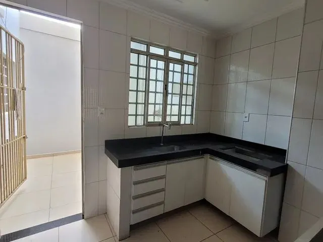 Imagem 2: Alugo Casa com 3 Quartos Próximo a Upa