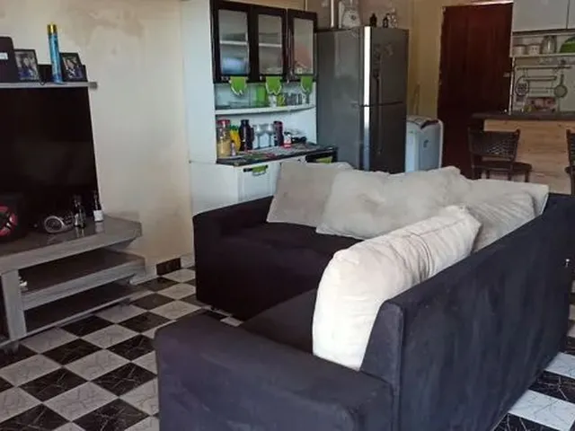 Imagem 1: Mesa com Cadeira