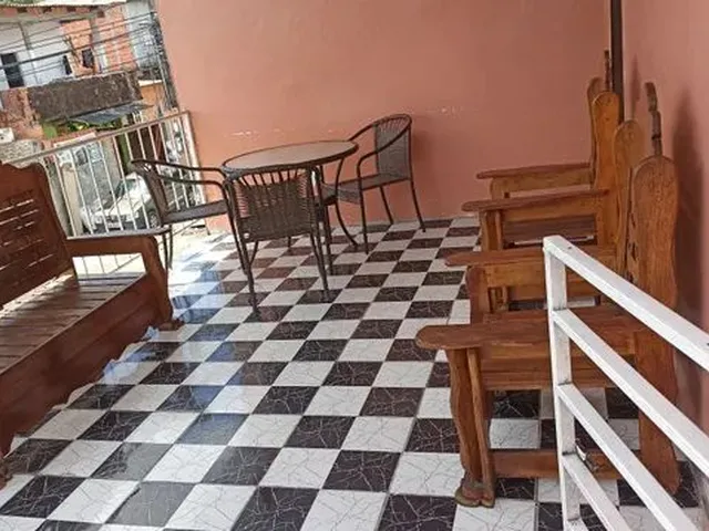Imagem 3: Mesa com Cadeira
