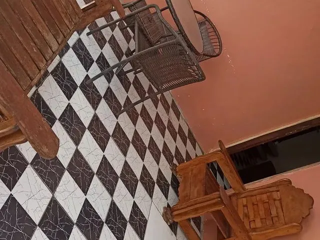 Imagem 5: Mesa com Cadeira