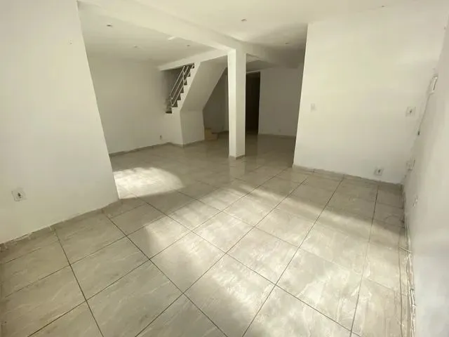 Imagem 16: Casa para Venda Possui 150 Metros Quadrados com 2 Quartos em Ponto Chic - Nova Iguaçu