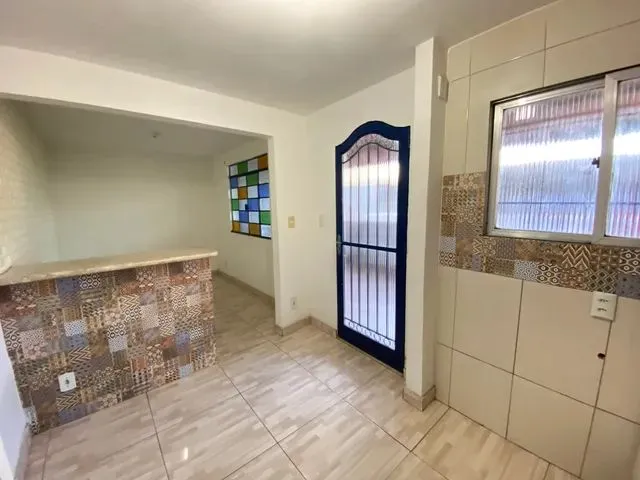 Imagem 7: Casa para Venda Possui 150 Metros Quadrados com 2 Quartos em Ponto Chic - Nova Iguaçu