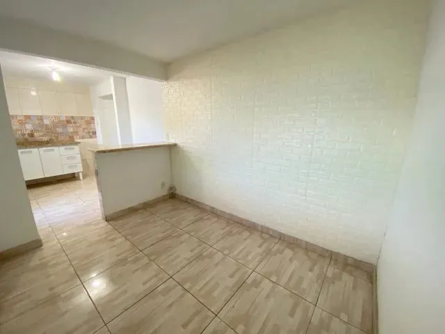 Imagem 3: Casa para Venda Possui 150 Metros Quadrados com 2 Quartos em Ponto Chic - Nova Iguaçu
