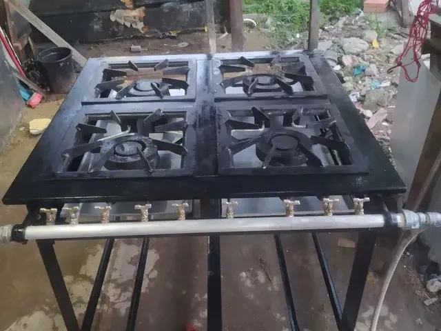 Imagem 1: Fogão Industrial e Balcão Self Service