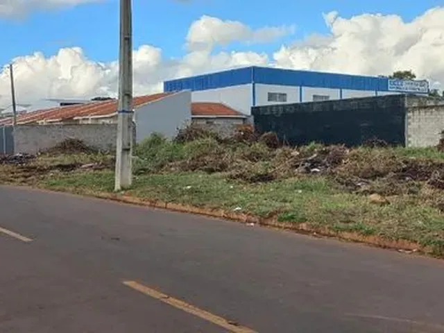 Imagem 7: Terrenos em Uvaranas Lotes Residenciais e Comerciais 360 a 880 M