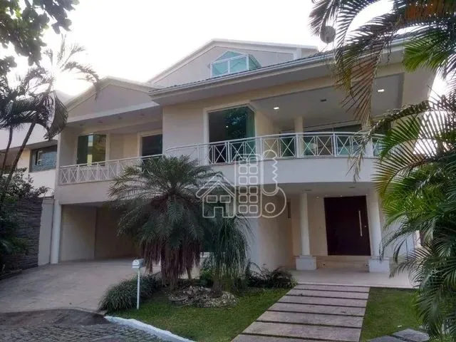Imagem: Casa com 6 Dormitórios À Venda, 900 M²