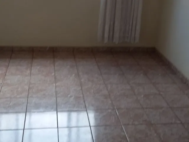 Imagem 6: Vendo Uma Casa na Rua Brilhante, Próximo do Centro
