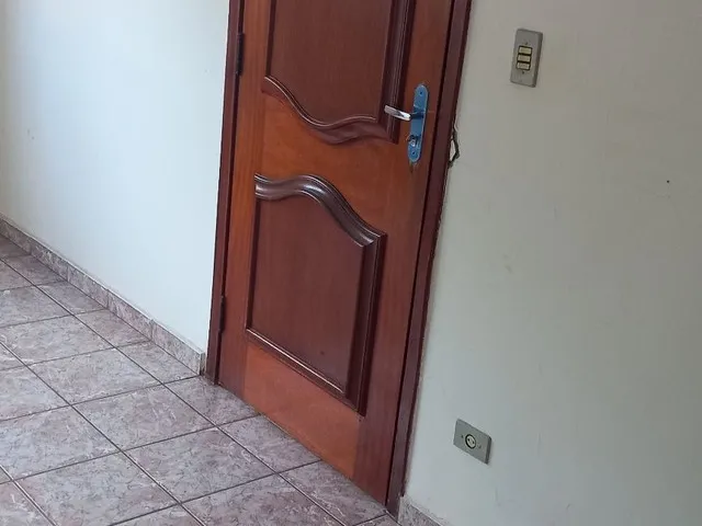 Imagem 5: Vendo Uma Casa na Rua Brilhante, Próximo do Centro