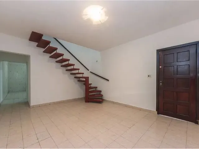 Imagem: Sobrado a Venda, 2 Quartos, 2 Banheiros