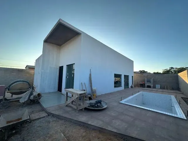 Imagem 4: Casa em Fase Final de Acabamento