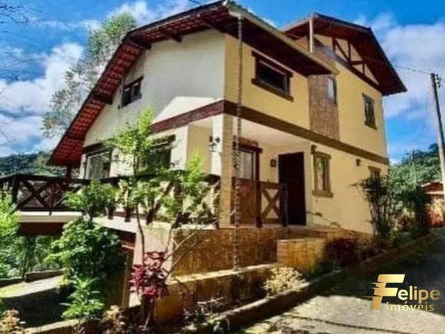 Imagem: Casa de Campo com Arquitetura Francesa em