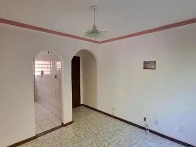 Imagem: O apartamento possui 2 Dormitórios, 1 Banheiro e está